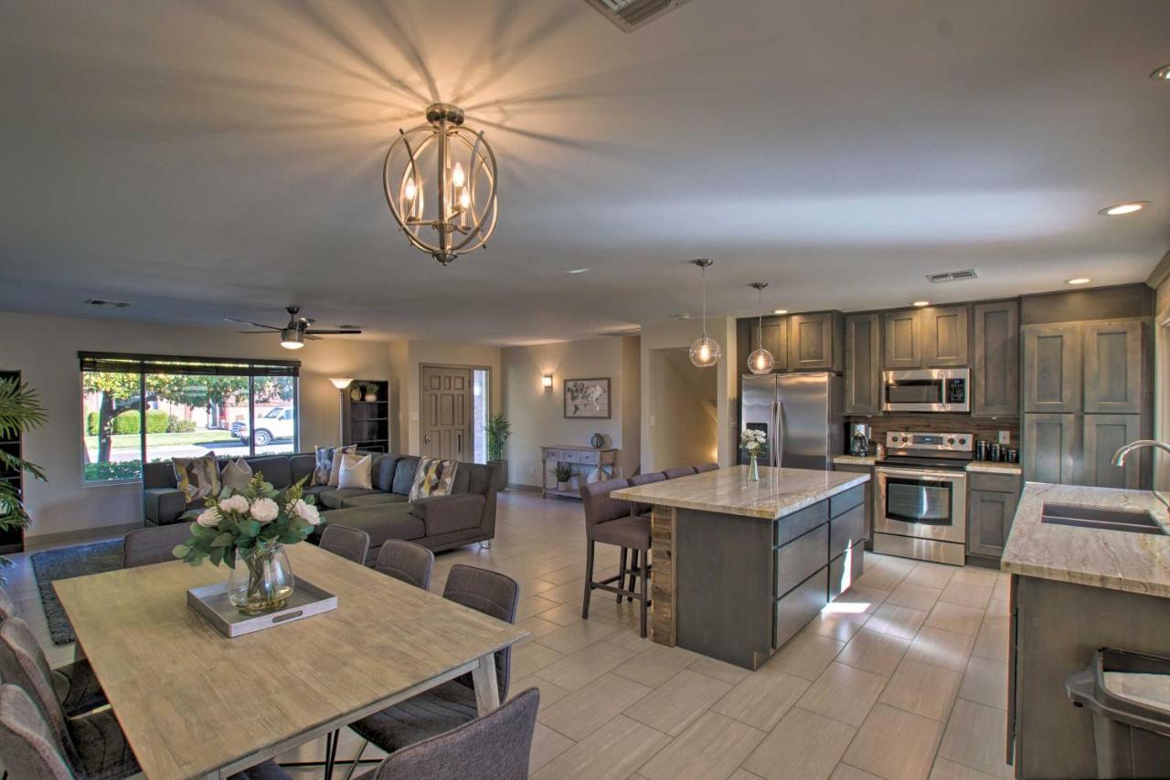 Holiday home Upscale With Pool 3 Mi To Old Town!