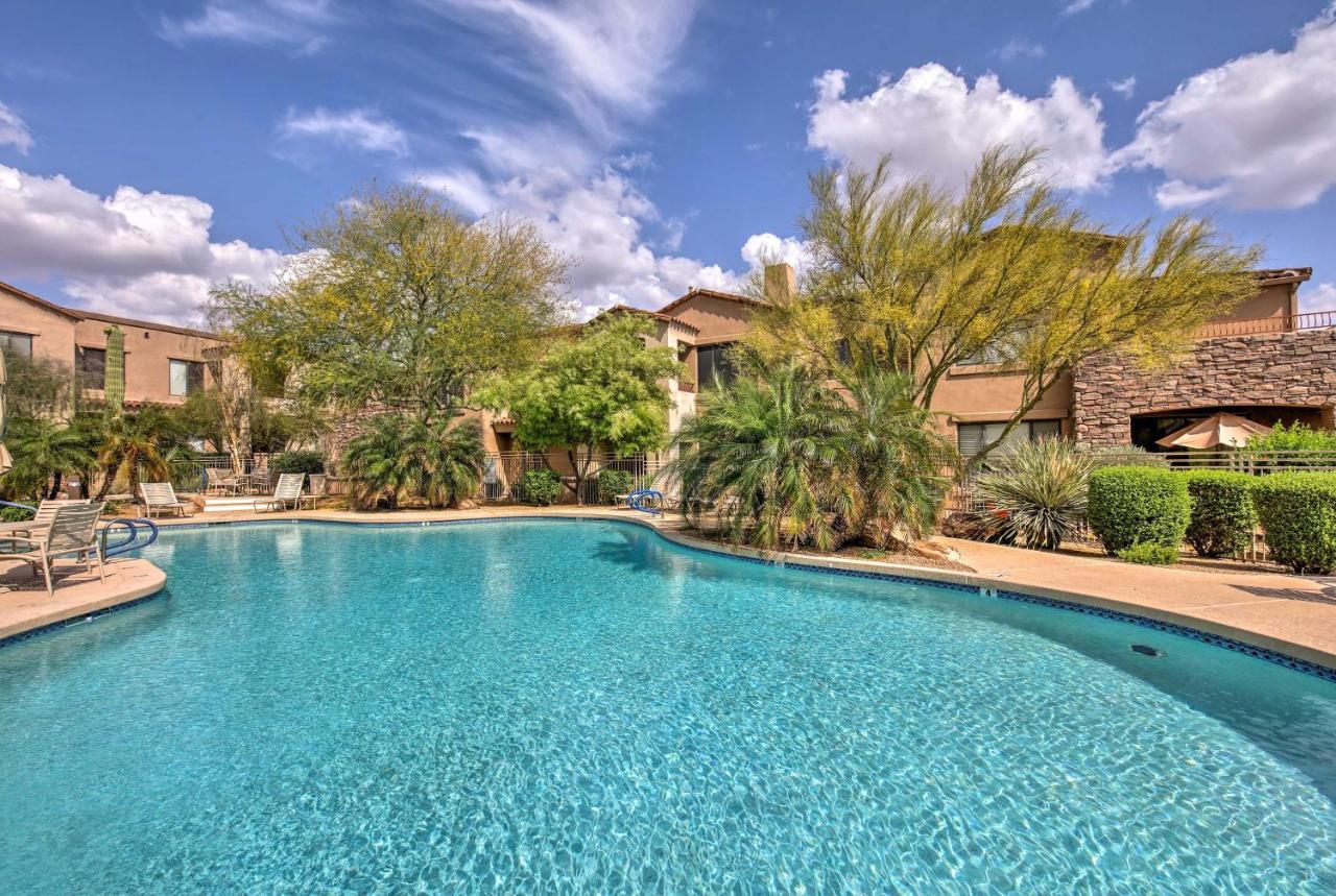 Escape With Community Pool, Golf And Tennis Holiday home Scottsdale