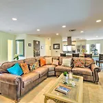 Scottsdale Oasis With Private Pool And Hot Tub!