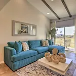 Scottsdale Condo With Golf Course And Mountain Views!