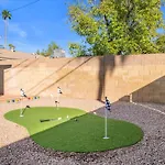 Girls Getaway Haven Outdoor Bar W Pool & Hot Tub
