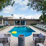 Casa Citrus Modern Old Town Escape