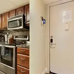 Old Town Condo With 2 King Size Suites