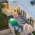 The Casa Del Sol Experience - Old Town Villa