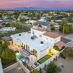 The Casa Del Sol Experience - Old Town Villa