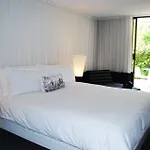 Hotel Theodore