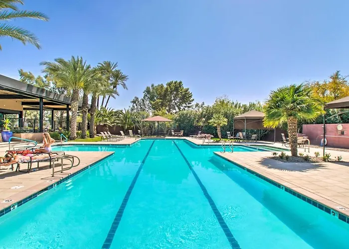 Scottsdale Condo With Pool And Patio, 5 Mi To Old Town