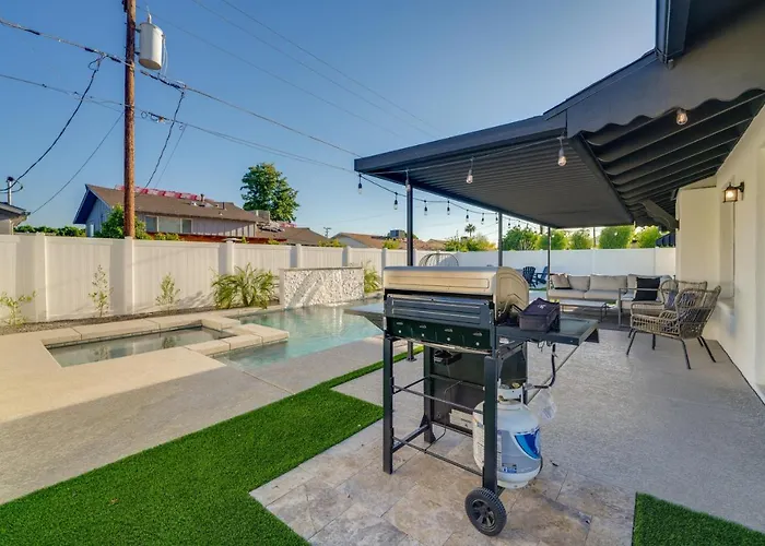 Scottsdale Abode Fire Pit And Private Pool With Spa