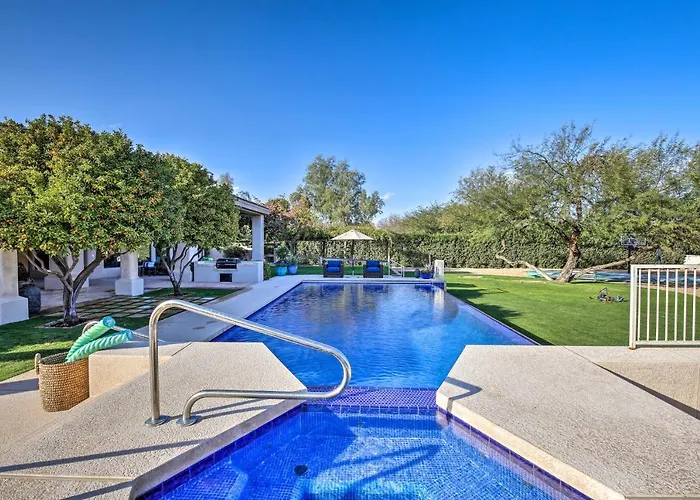 Lavish Paradise Valley Home With Sports Court And Pool