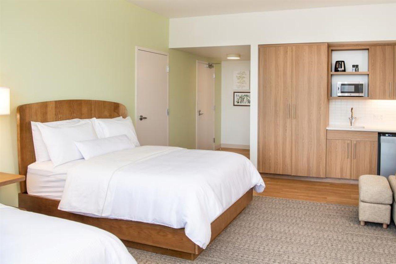 Hotel Element At Skysong 3*