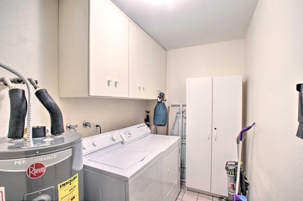Holiday home Sunny Townhome - Walk To Trolley And *