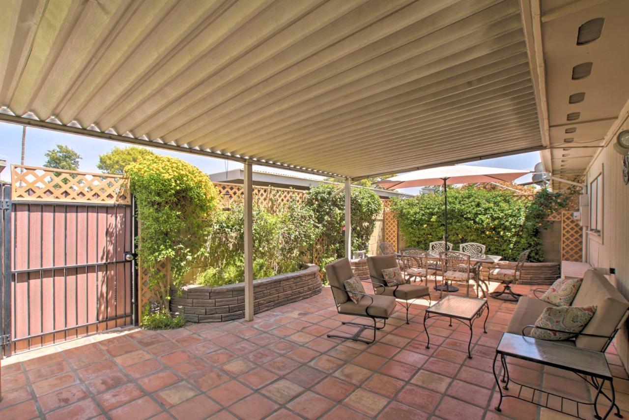 Holiday home Sunny Townhome - Walk To Trolley And