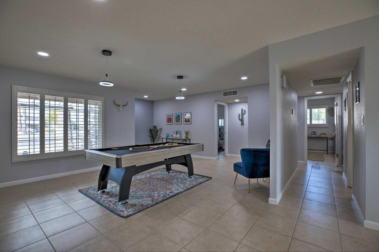Modern Gem With Pool, Games, Patio And Holiday home *