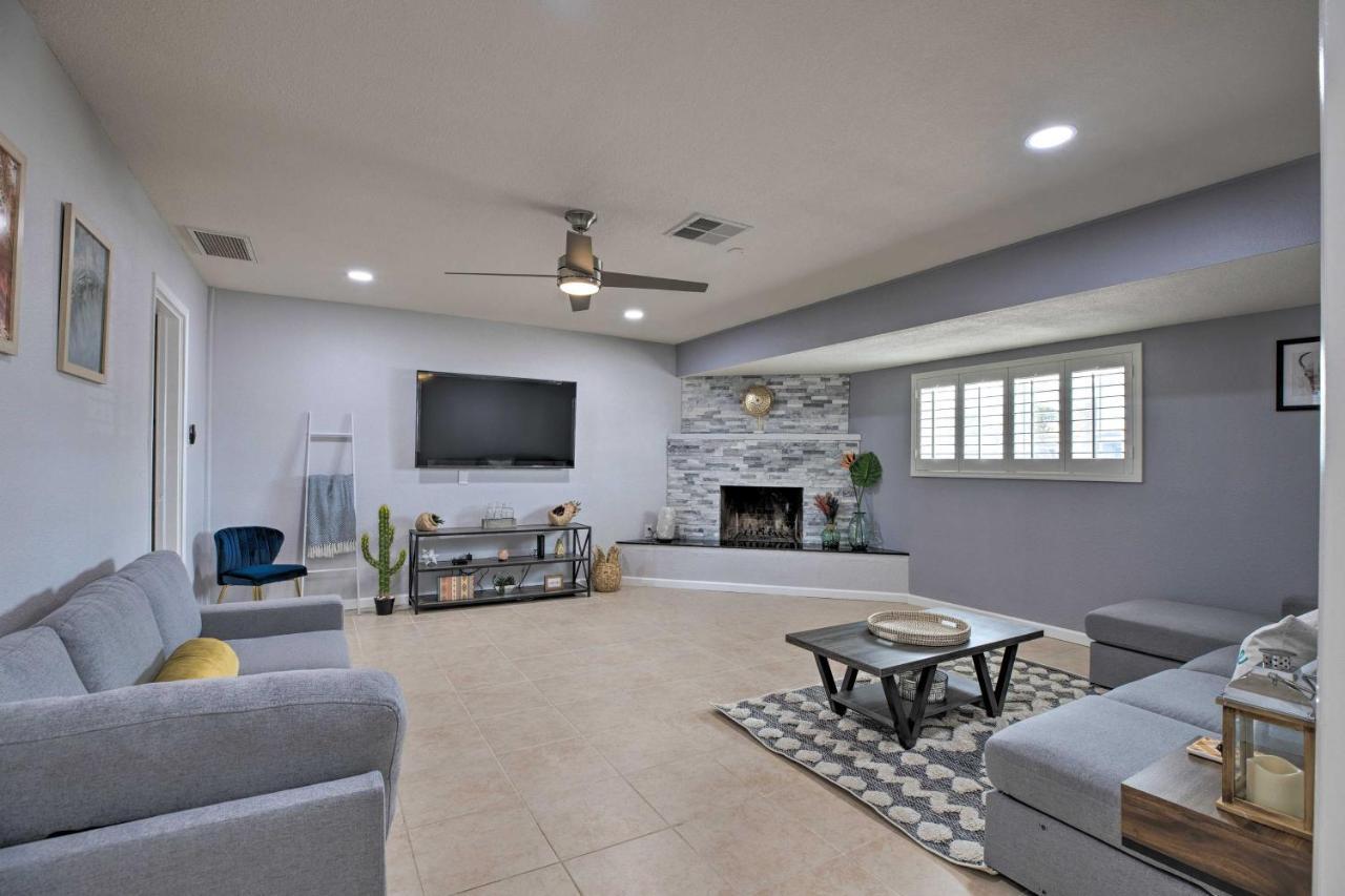 Holiday home Modern Gem With Pool, Games, Patio And *