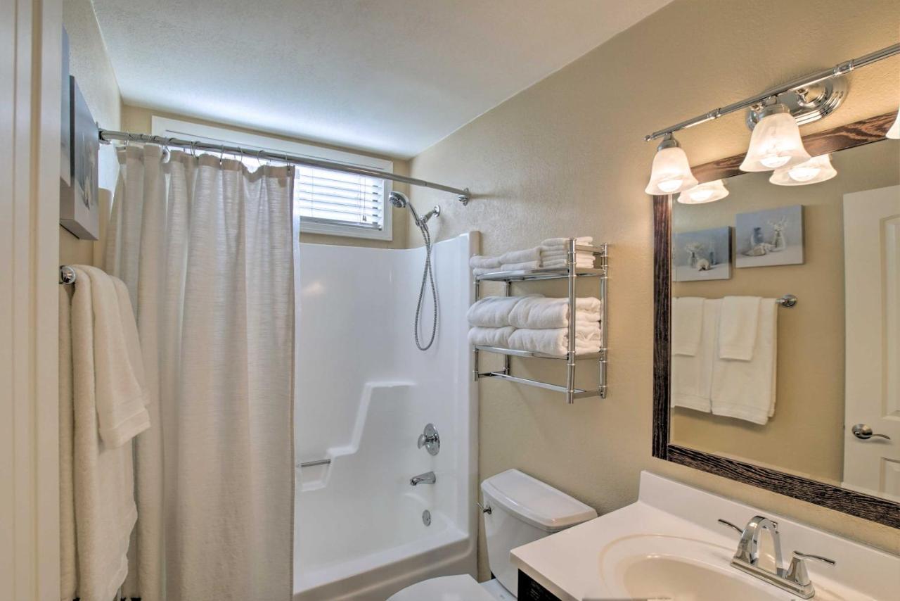 Apartment On Golf Course With Pool Access! *
