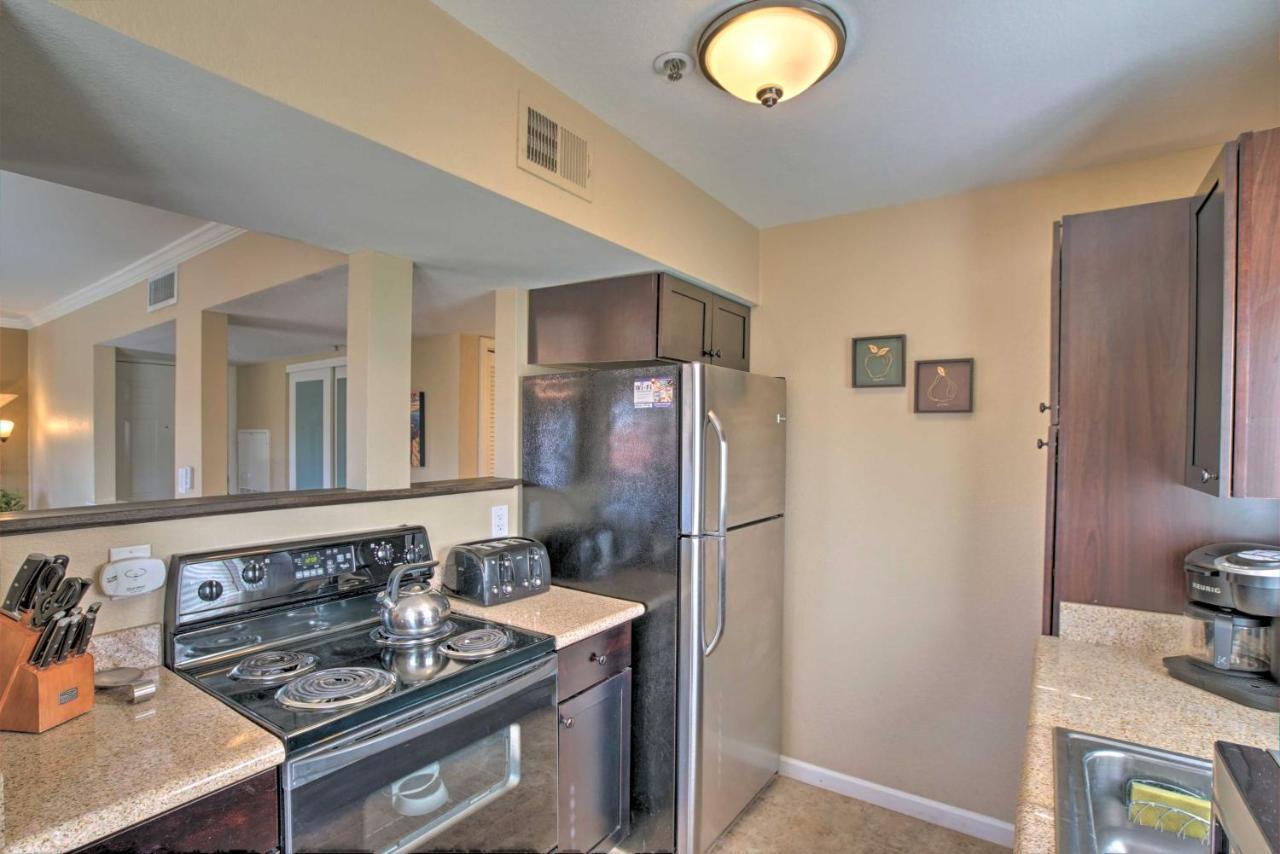 On Golf Course With Pool Access! Apartment *