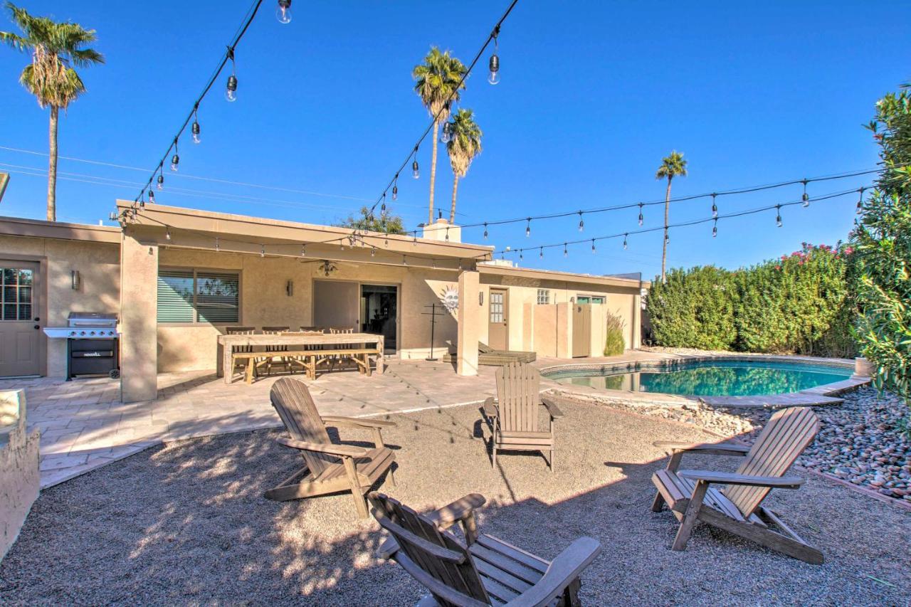 Adobe With Backyard Oasis! Holiday home Scottsdale