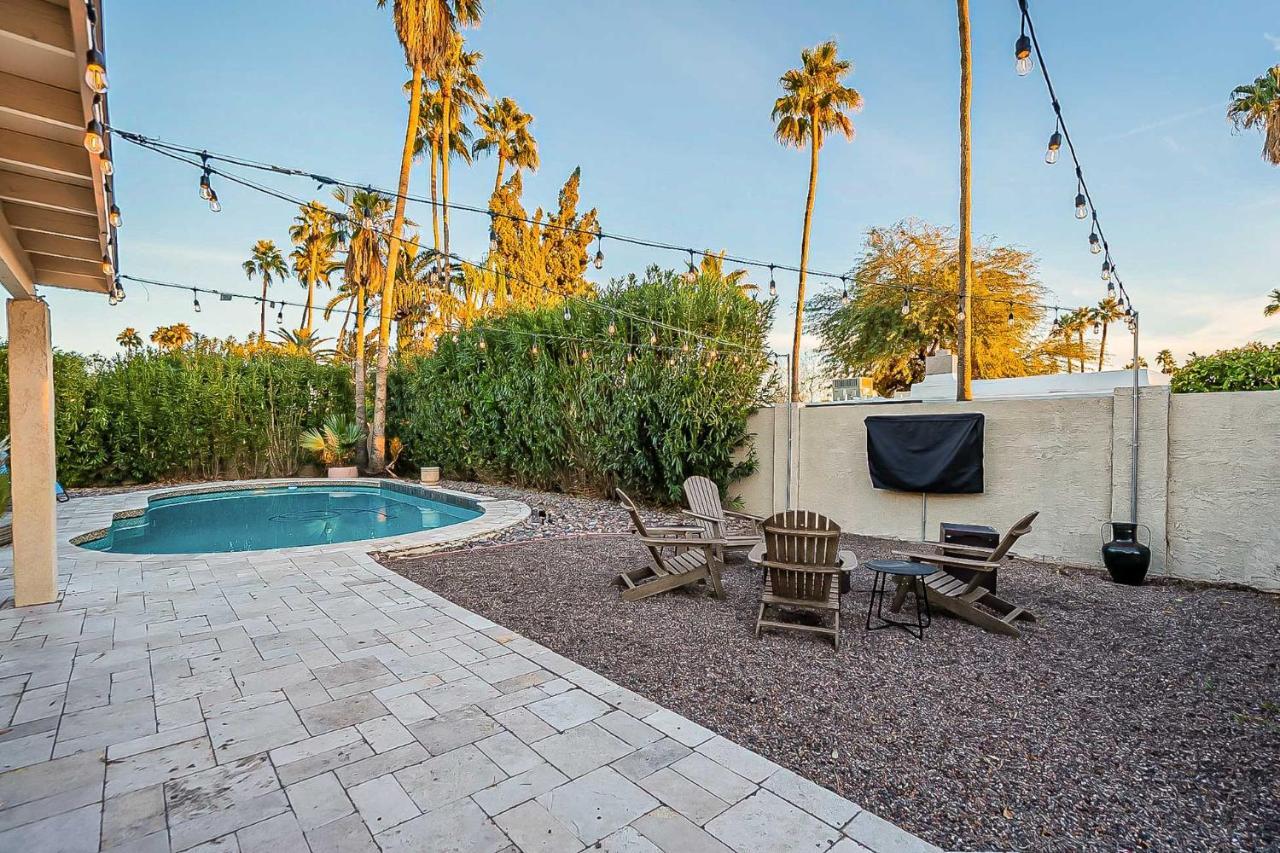 Holiday home Adobe With Backyard Oasis!