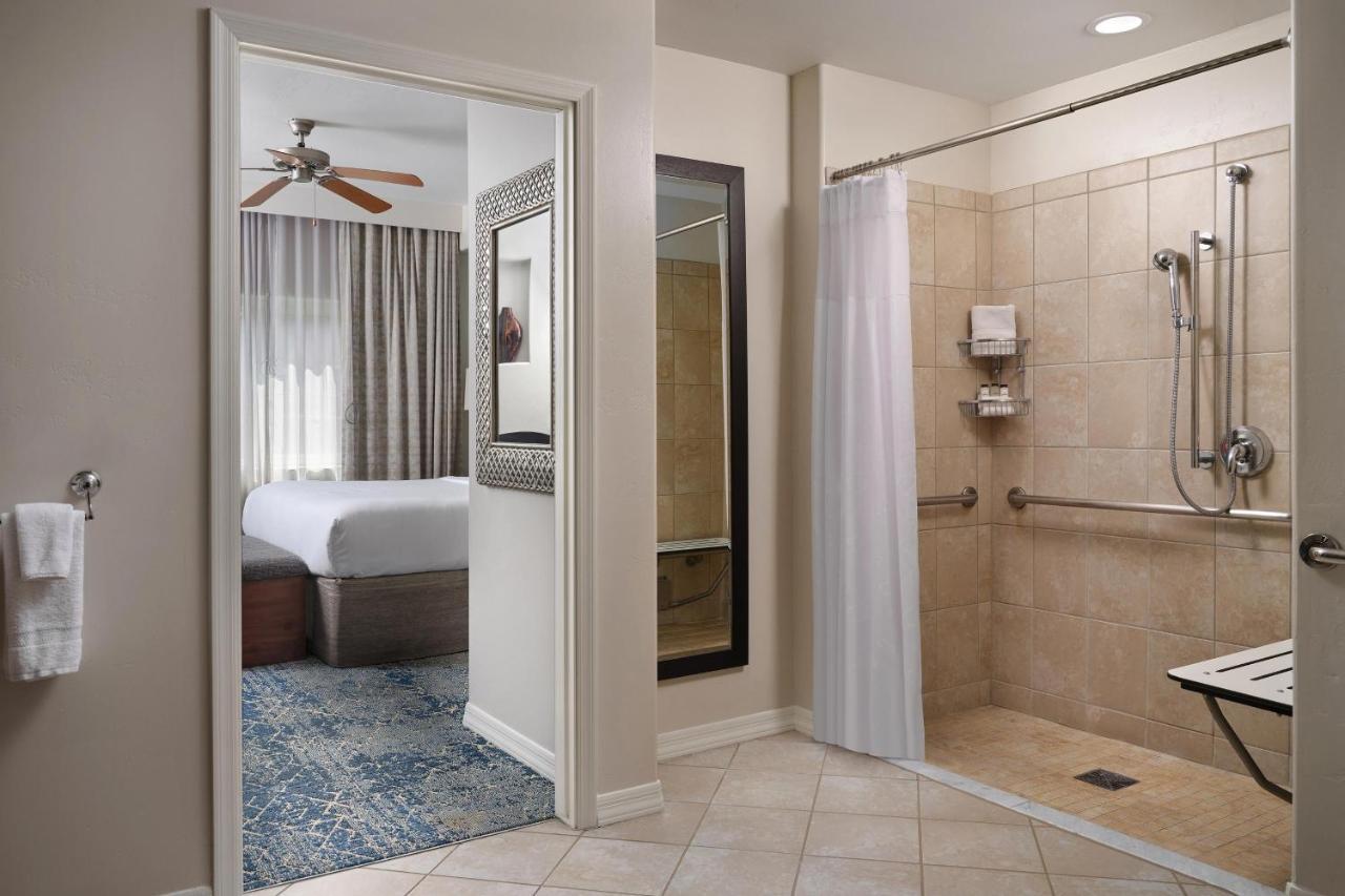 Sheraton Desert Oasis Villas,