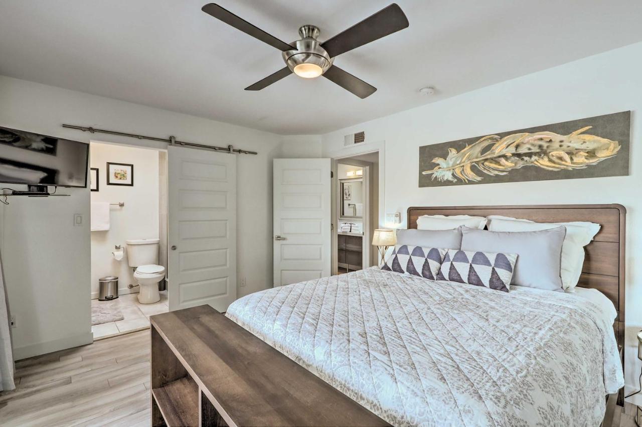 Chic With Balcony, Walk To Old Town! * Scottsdale
