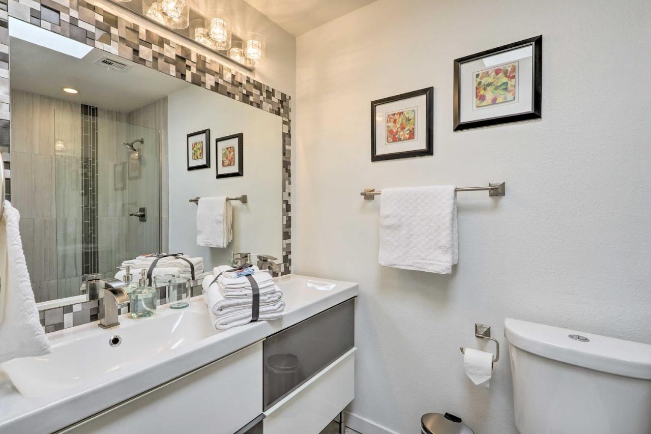 Chic With Balcony, Walk To Old Town! * Scottsdale