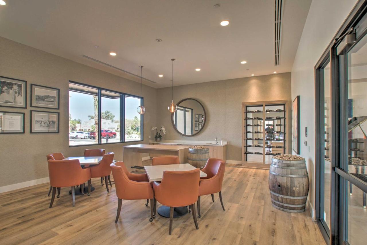 With Pool And Patio, 5 Mi To Old Town Apartment