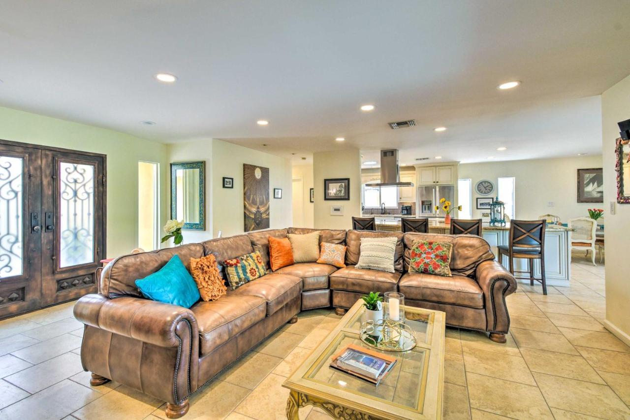 Holiday home Oasis With Private Pool And Hot Tub!