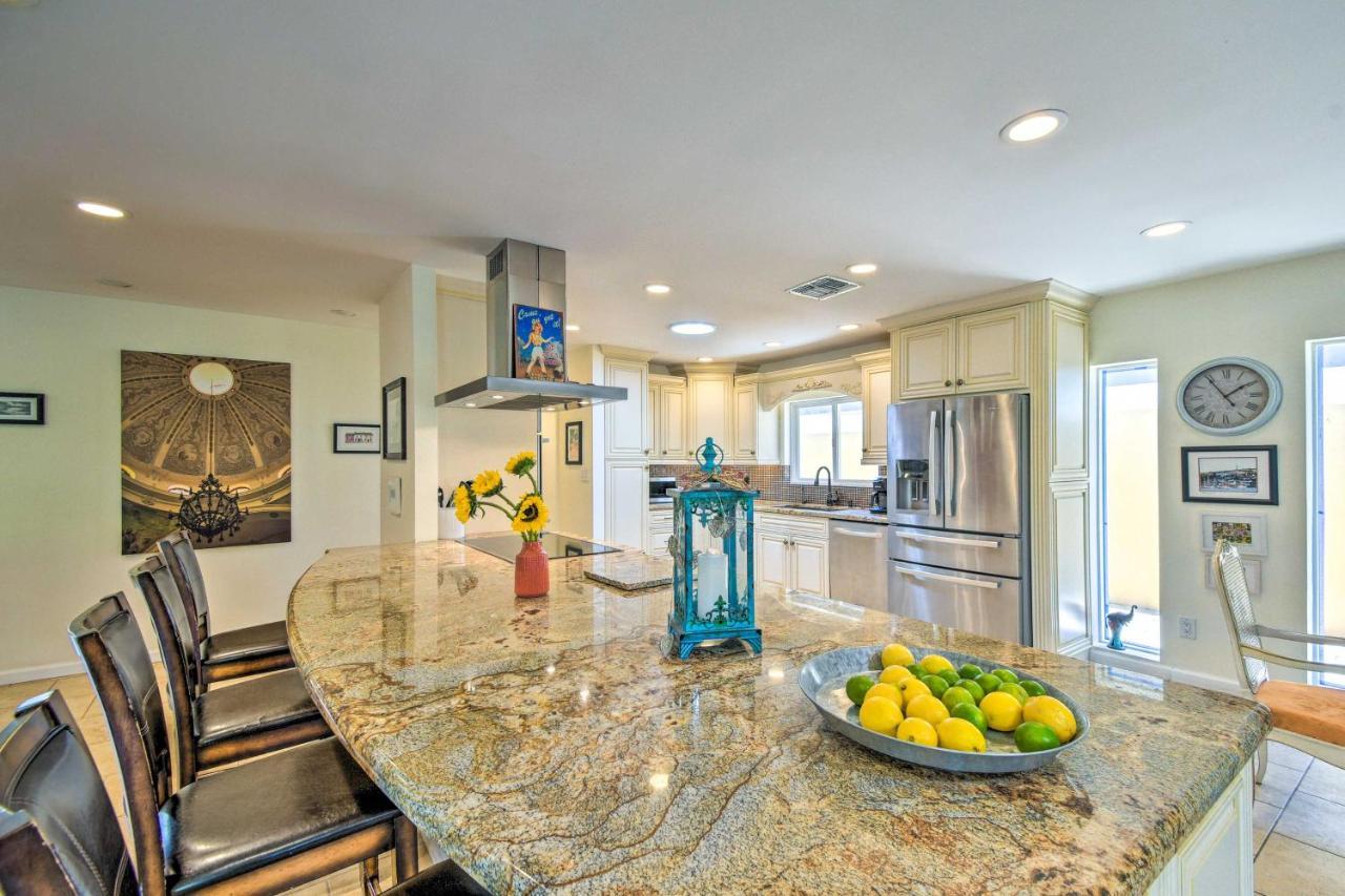 Holiday home Oasis With Private Pool And Hot Tub! *