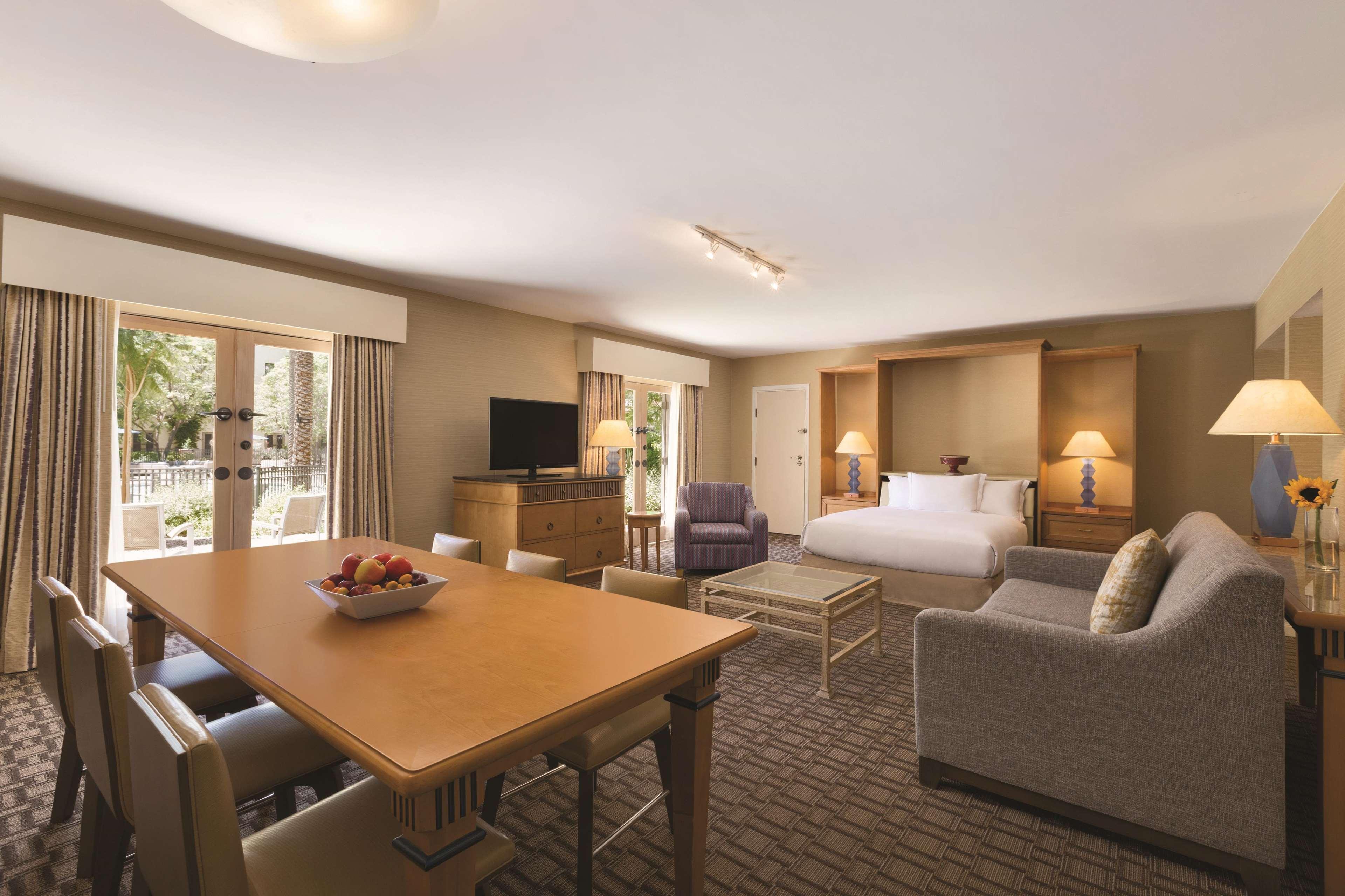 Resort Hilton &
