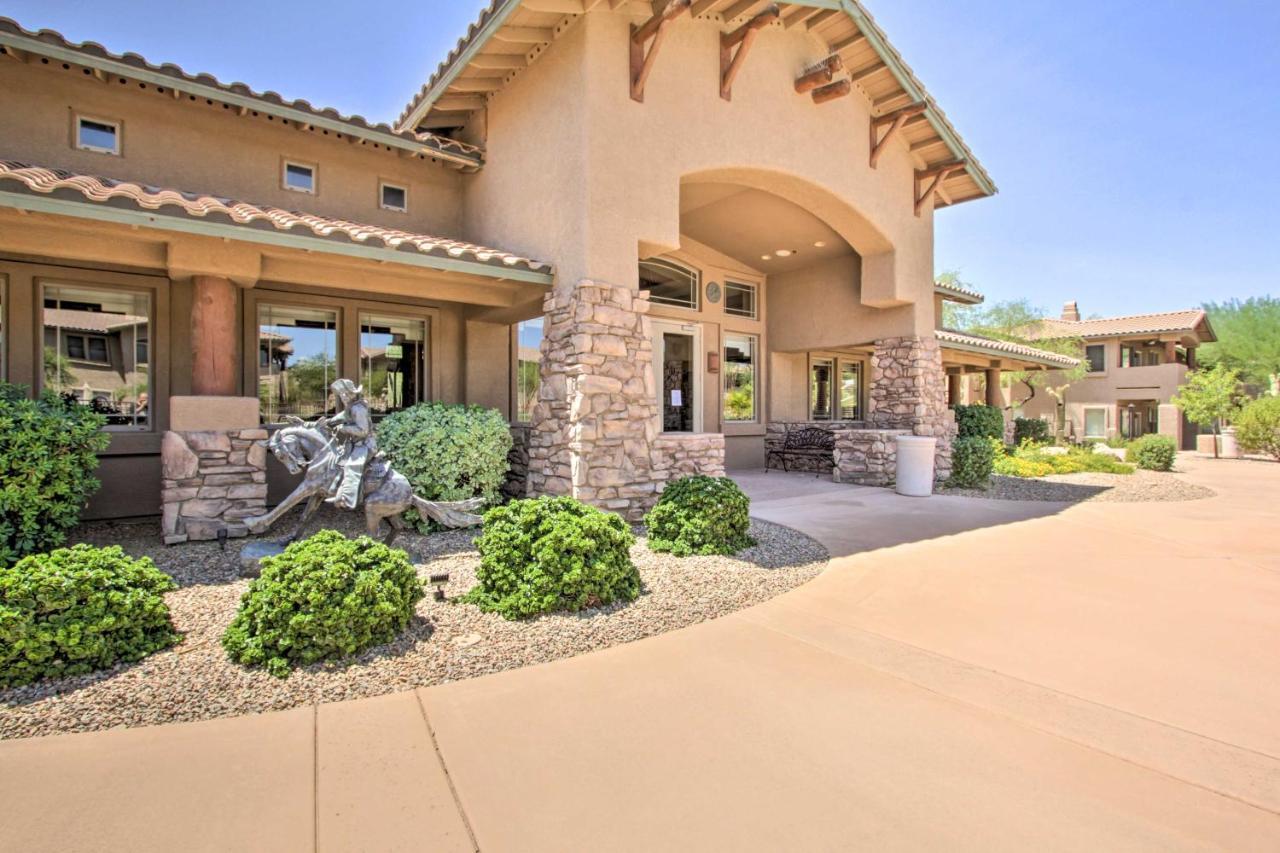 Apartment With Balcony And Amenities! *