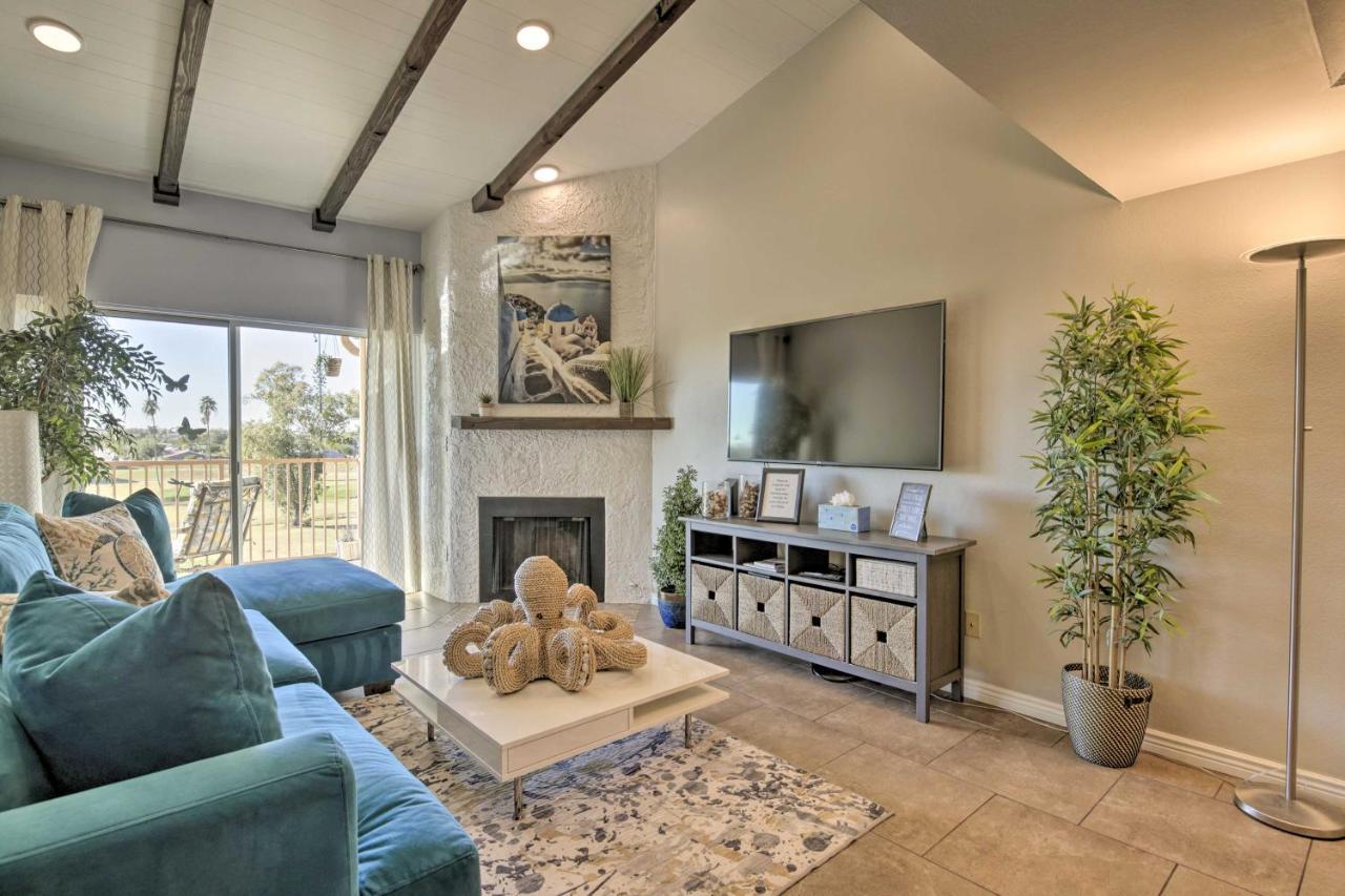 With Golf Course And Mountain Views!