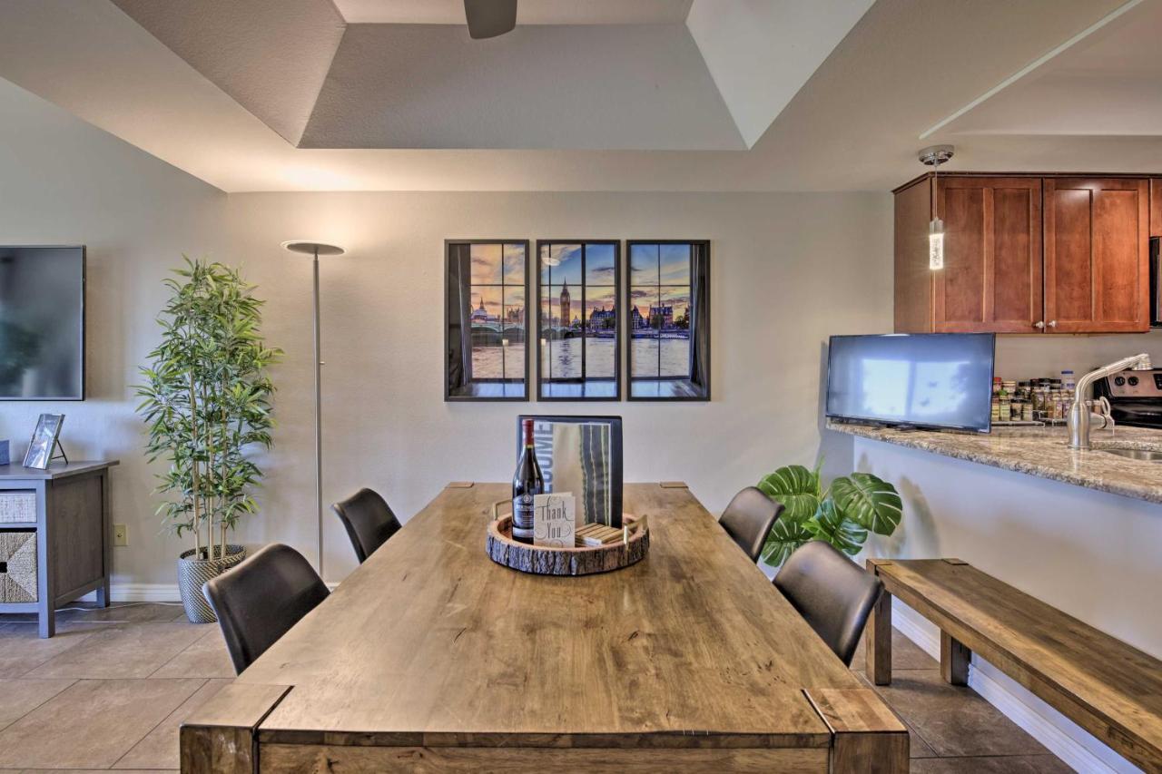 With Golf Course And Mountain Views!