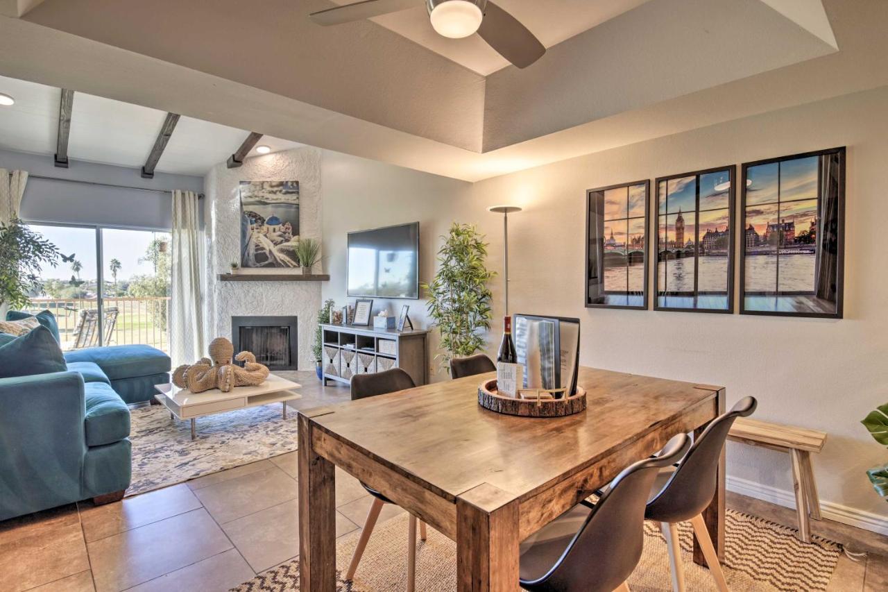 With Golf Course And Mountain Views! Apartment Scottsdale