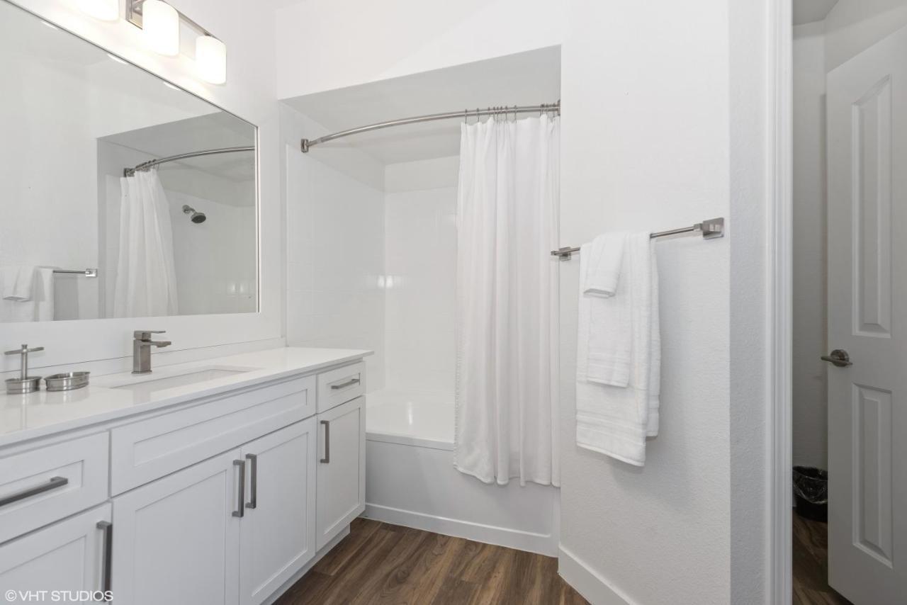 Pure 2 Bed N Mcdowell Mtn Ranch Gym Pool Scottsdale