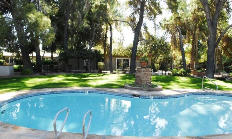 Hotel Smoketree And Bungalows