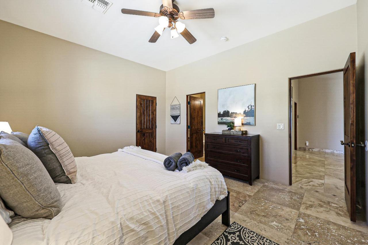 Pousada Luxury Estate, Sleeps 24, Sonoran By Homestakes *