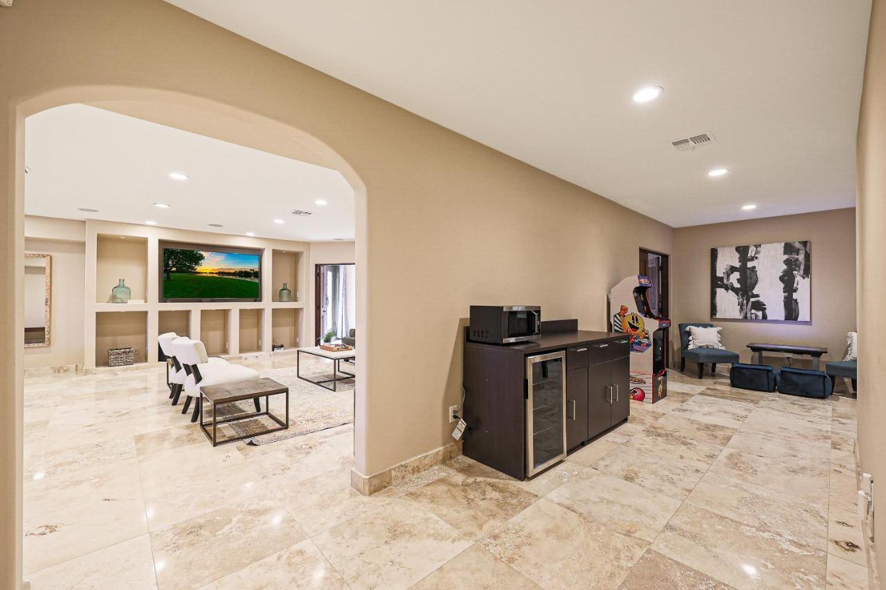 Luxury Estate, Sleeps 24, Sonoran By Homestakes *