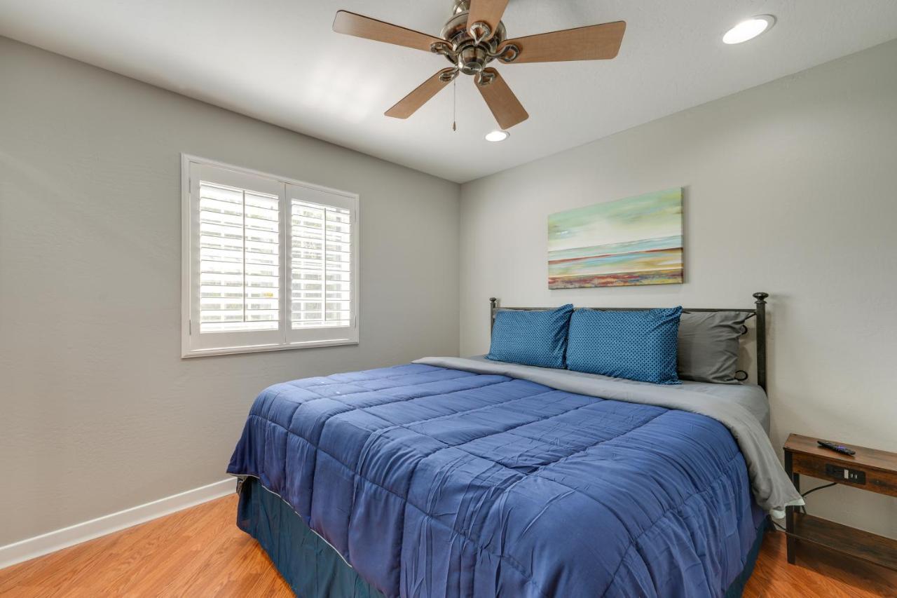 Apartamento Modern Oasis With Patio And Pool Access *