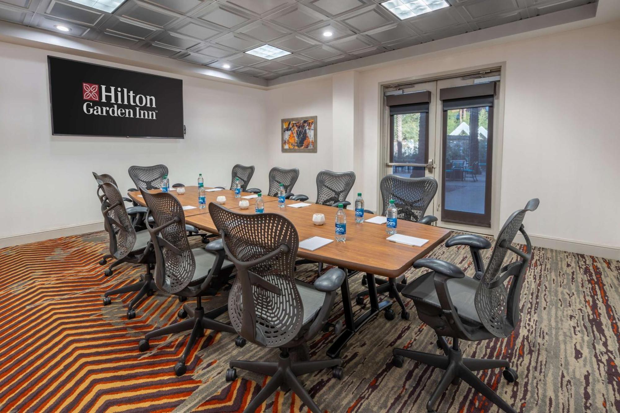 Hotel Hilton Garden Old Town 3*