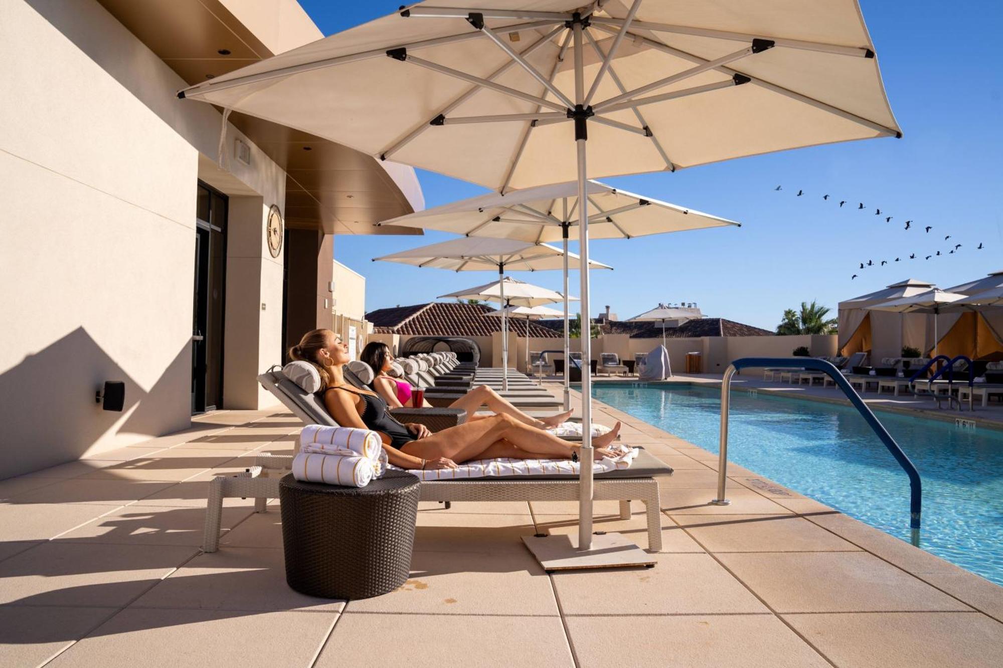 Resort The Phoenician, A Luxury Collection Resort,
