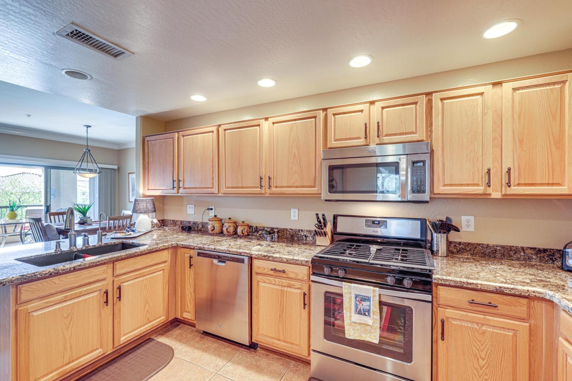 Apartment Quiet With Pool Access, 4 Mi To Tpc