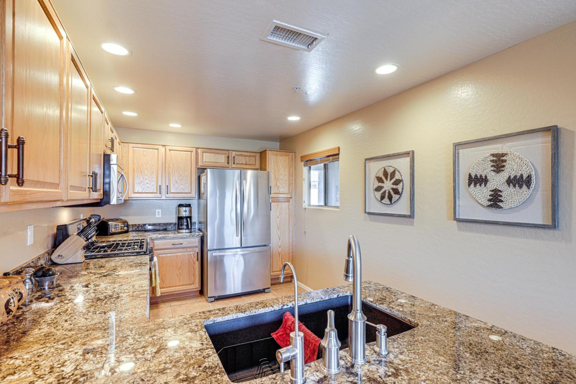 Apartment Quiet With Pool Access, 4 Mi To Tpc *