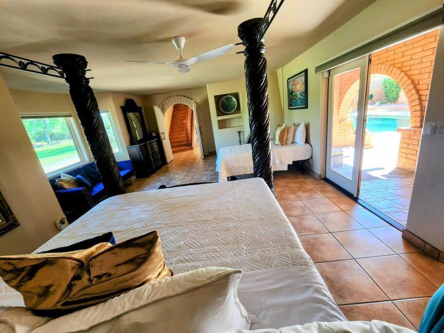 Ethereal Corner Ritz Carlton Grand Estate Golf Mountains Jacuzzi Sauna Theater Gym * Scottsdale