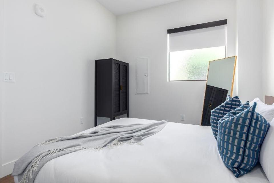 The Lux At Craftsman - Old Town Penthouse 2