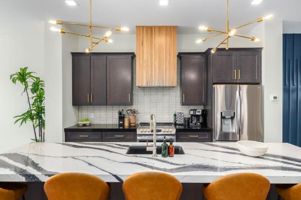 The Lux At Craftsman - Old Town Penthouse 2 Holiday home *