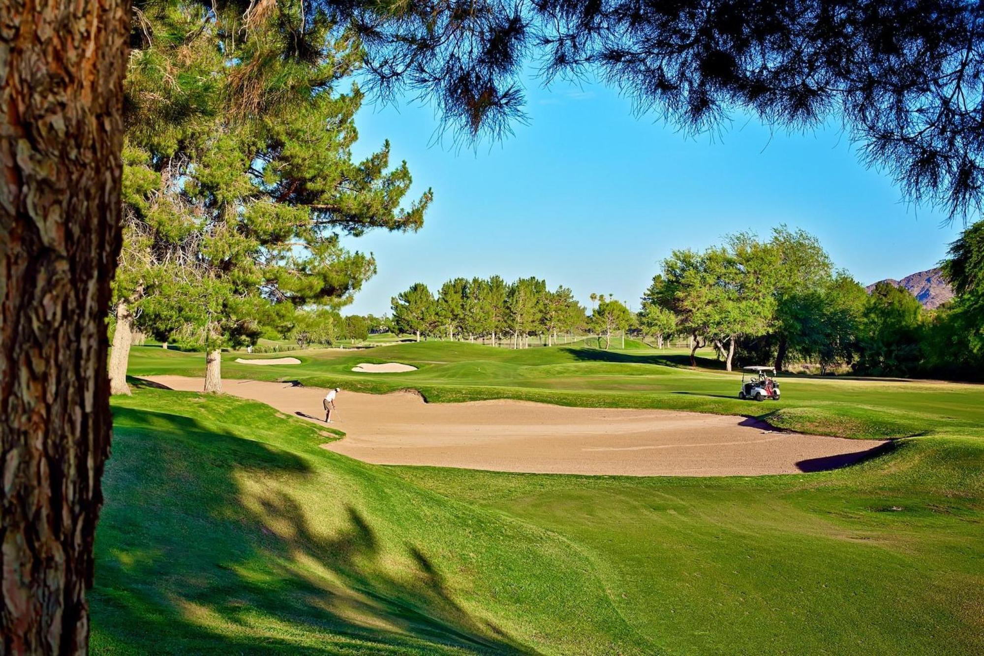 Holiday home Prime Location, Heated Pool, Hot Tub, Game Room, Scottsdale