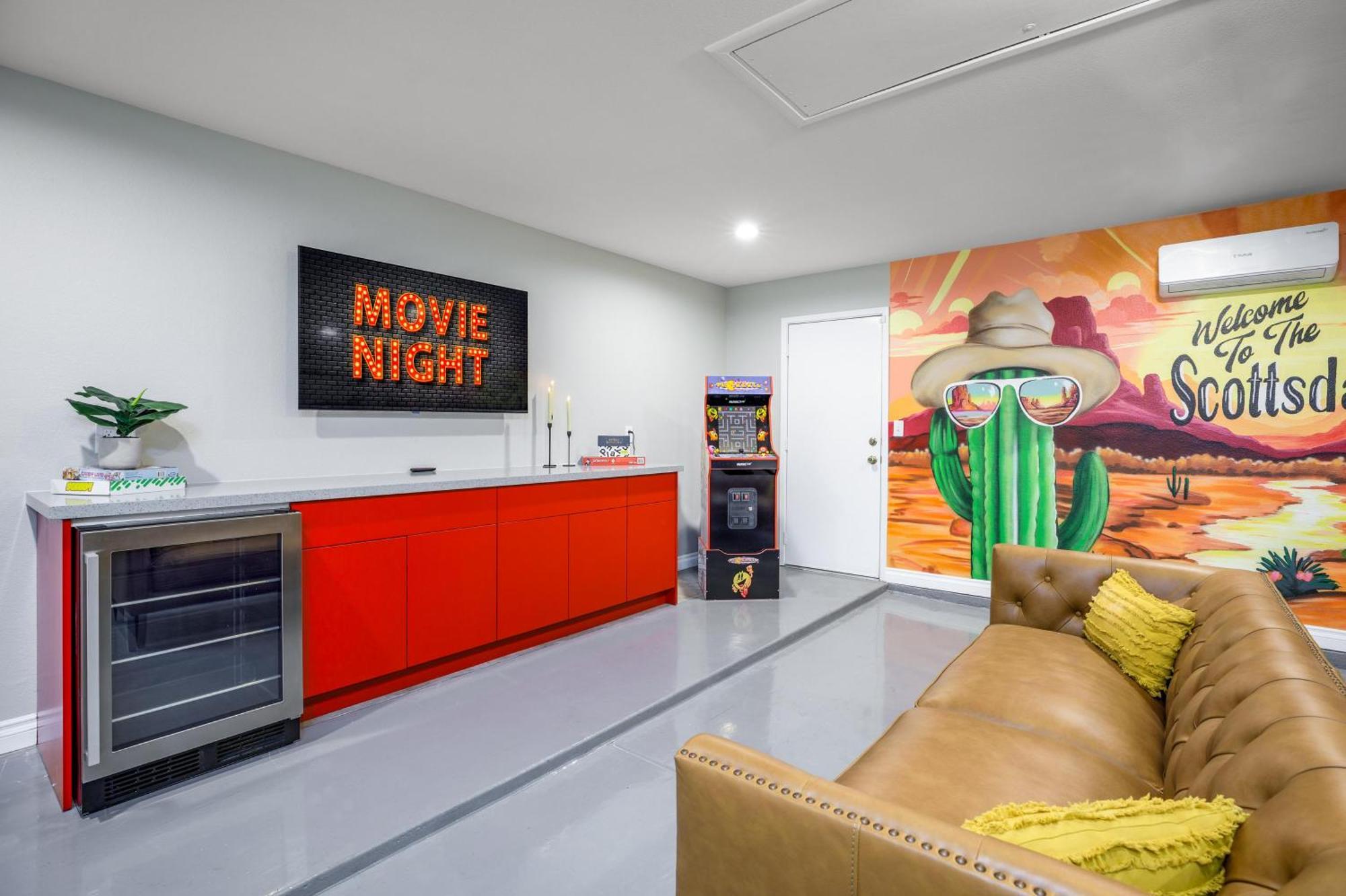 Holiday home Prime Location, Heated Pool, Hot Tub, Game Room, *
