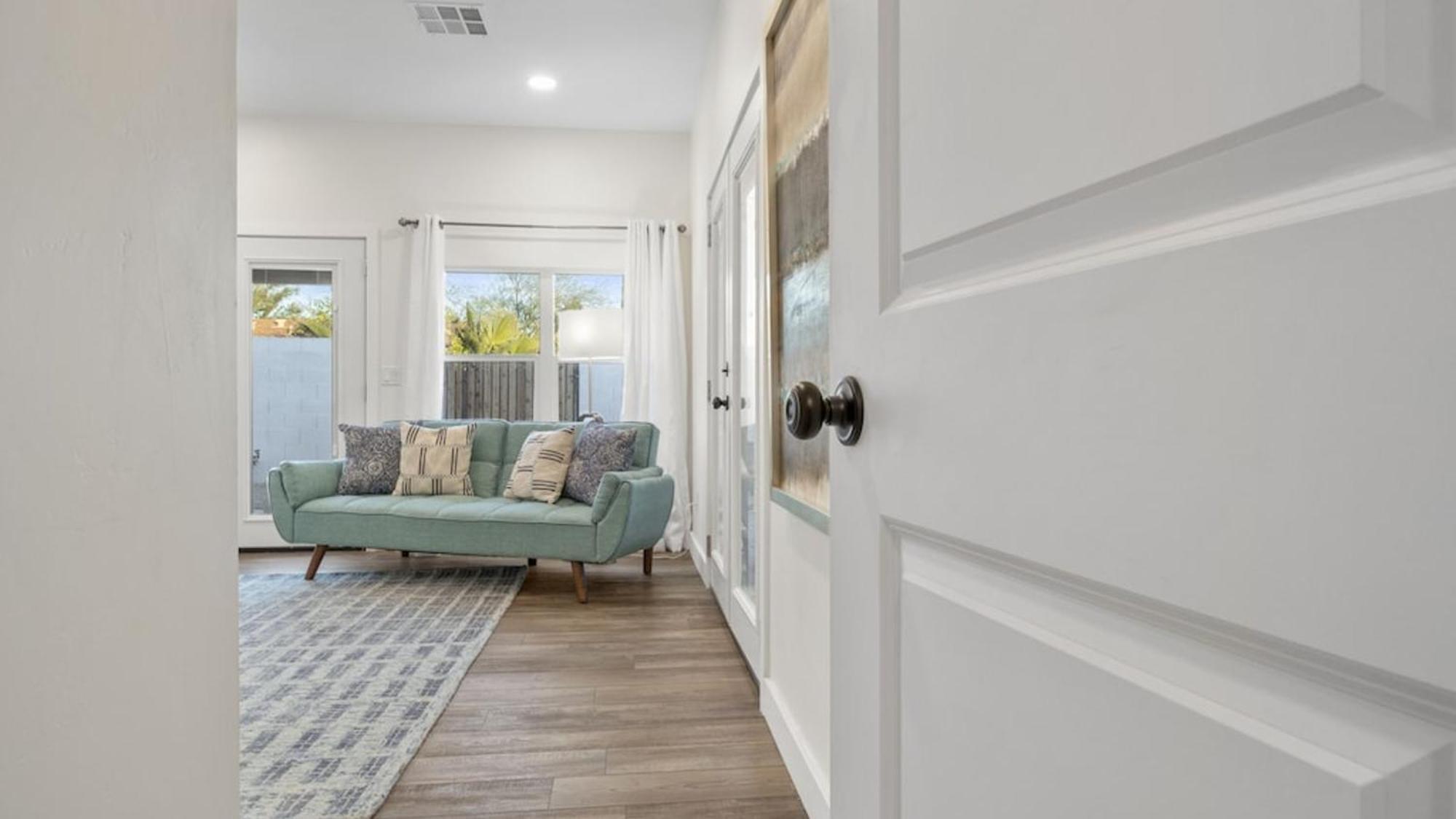 Holiday home Just Listed Modern Classy 4 Bdrm Heart Of Oldtown