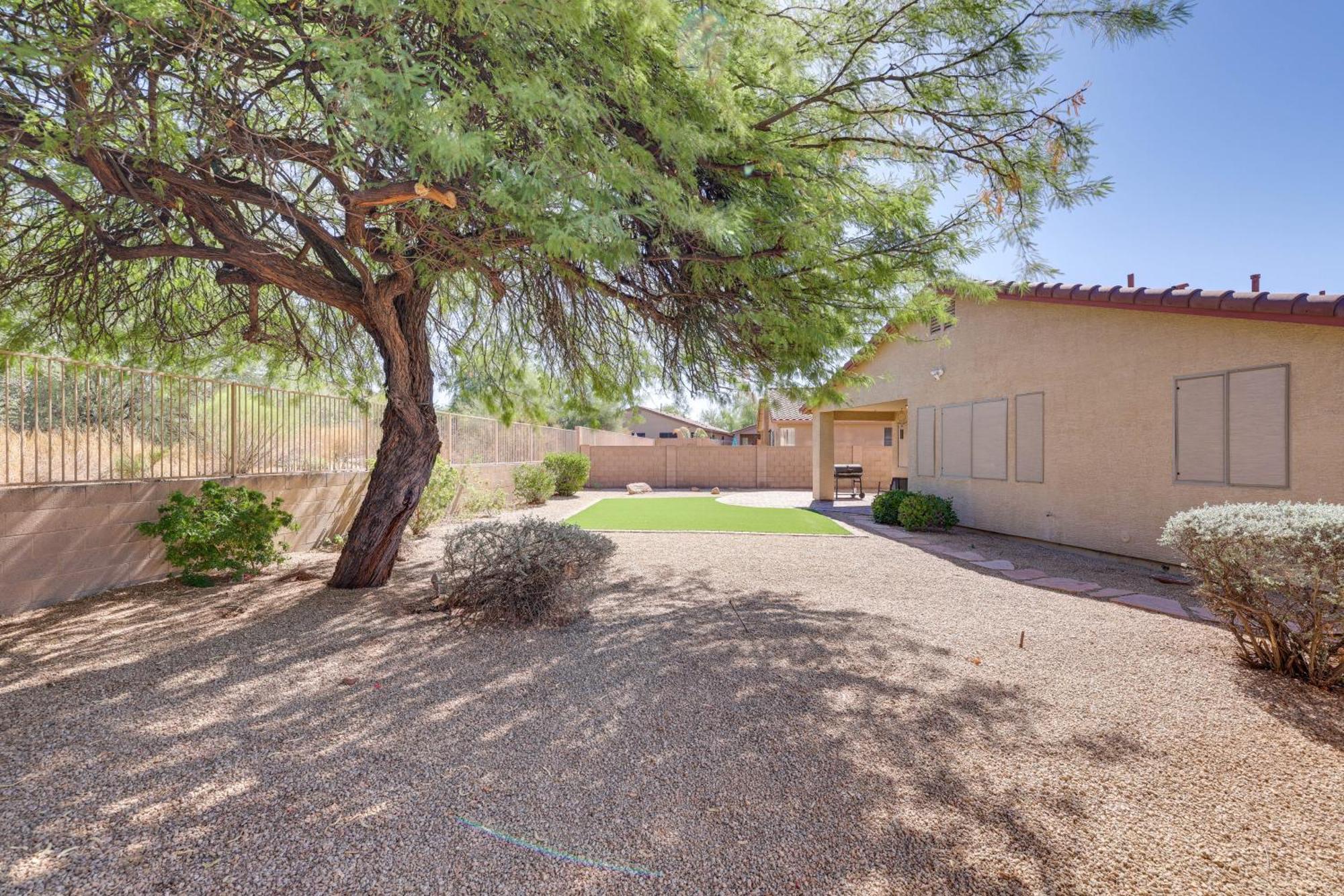 Contemporary House About 6 Mi To Pinnacle Peak Park!