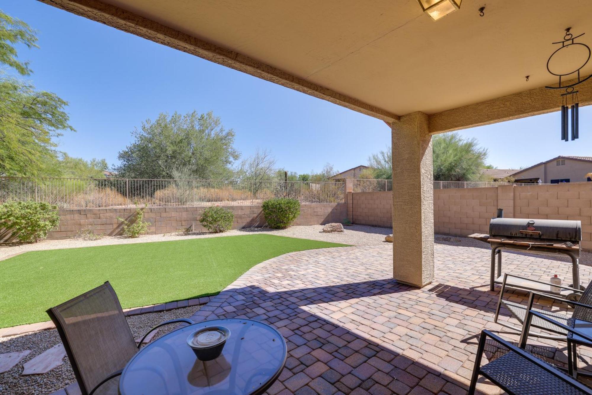 Holiday home Contemporary House About 6 Mi To Pinnacle Peak Park! *